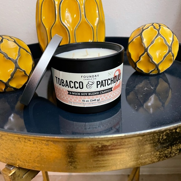 Tobacco & Patchouli Foundry Candle Co. 3 wick soy blend candle, … - Picture 2 of 4